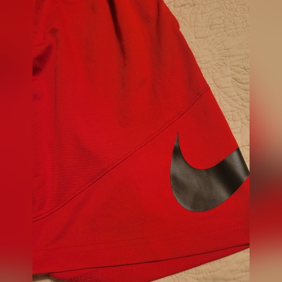 Nike boys red & black basketball athletic shorts youth size M medium - Picture 4 of 4